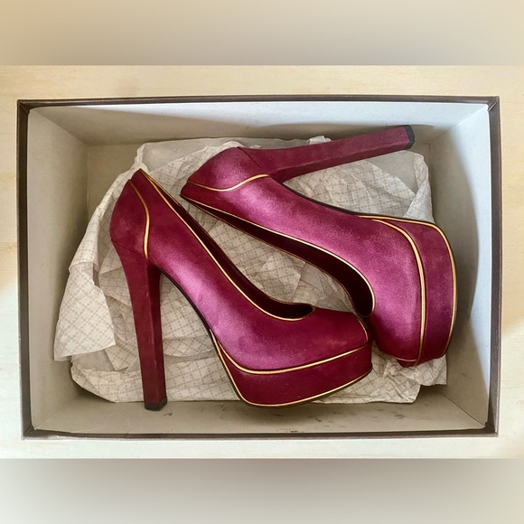 GUCCI BRAND NEW WITH BOX raspberry suede heels with gold piping size 38 - Picture 10 of 13